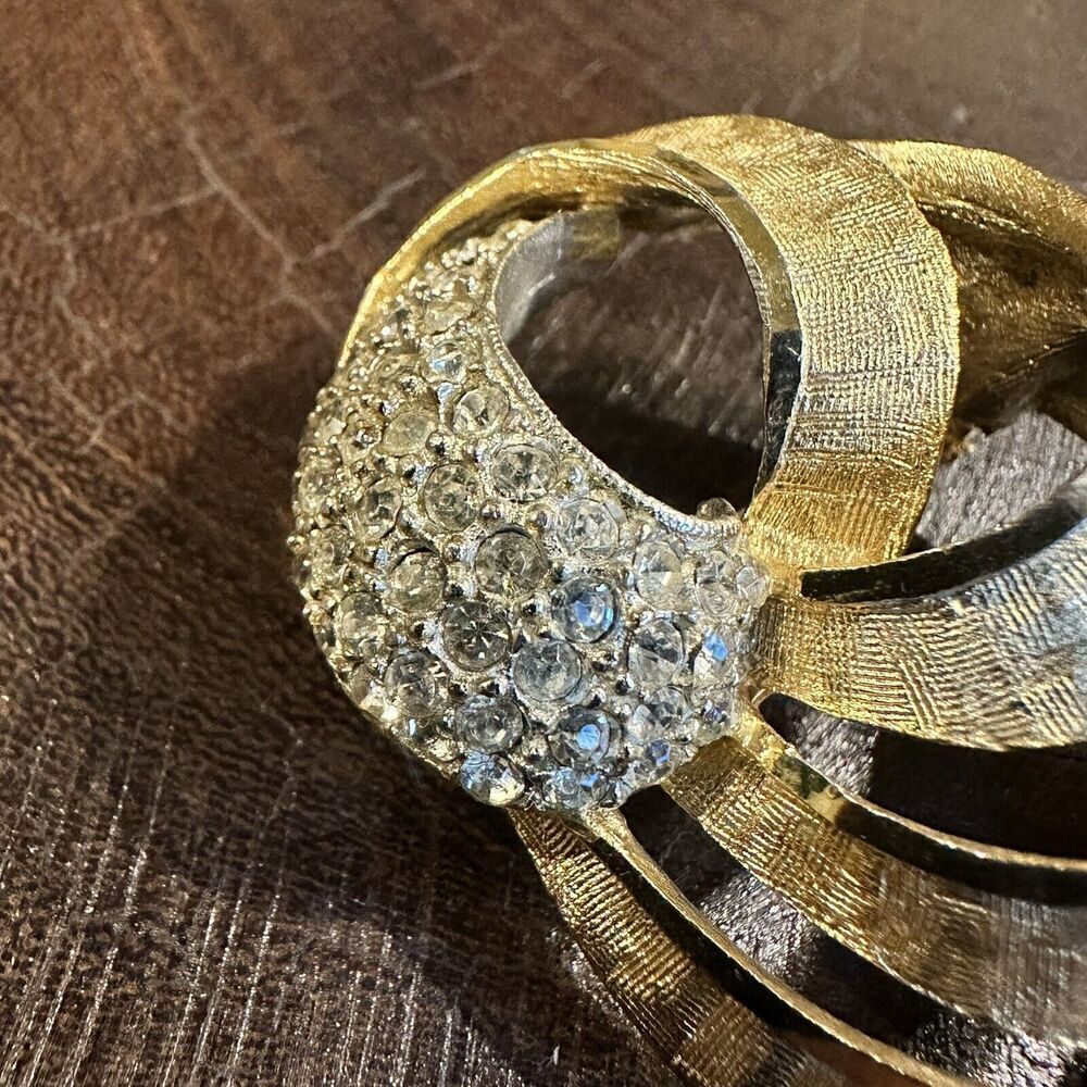 BSK Signed Estate Brooch Pin - Picture 2 of 12